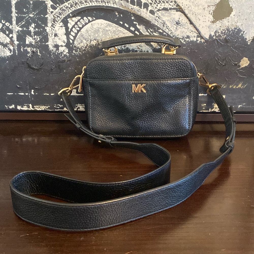 Authentic Michael Kors Black Pebbled Leather Crossbody/Shoulder Bag